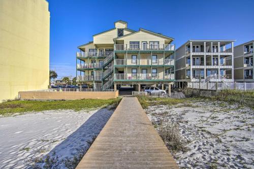 Family-Friendly Beachside Condo 3 Mi to the Pier - image 5