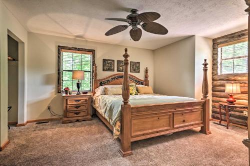 Rustic-Chic Cabin with Deck Hot Tub and Mtn Views!! - image 6