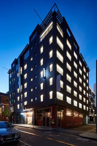 Hotellet från utsidan, Lancemore Crossley St. in Melbourne