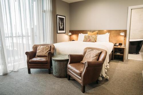 King and Queen Hotel Suites photo 1