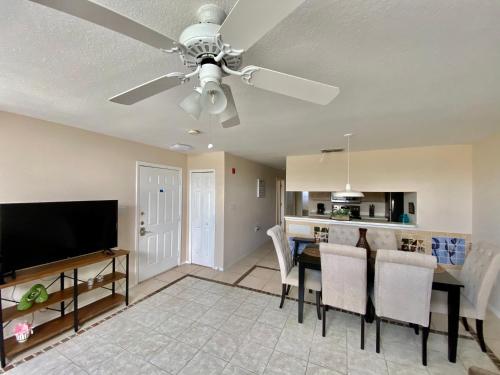 Grand Deluxe Condo 3BD Apartmento Disney Parks - image 2