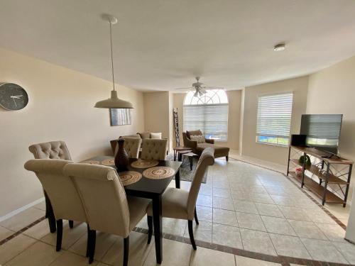 Grand Deluxe Condo 3BD Apartmento Disney Parks - image 7