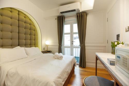 room detail thumbnail 1