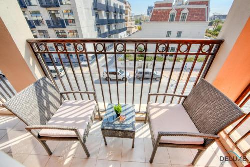 One Bedroom Modern Apartment in Pantheon Boulevard by Deluxe Holiday Homes