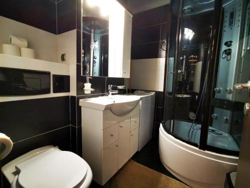 Studio G by MRG Apartments - image 2