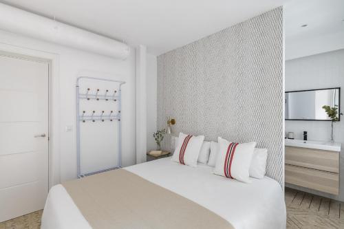 Maderas Apartments by Olala Homes — Photo 2