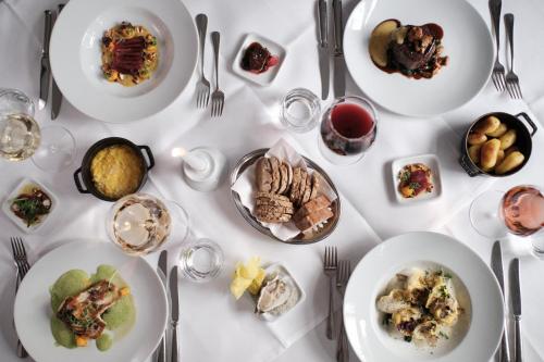 Hotel Weisser Bock - image 9