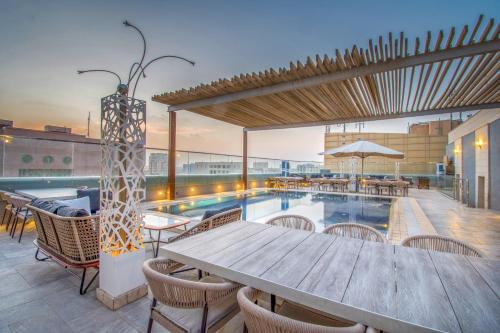 Étterem, Grand Plaza Hotel - Gulf Riyadh in Riyadh