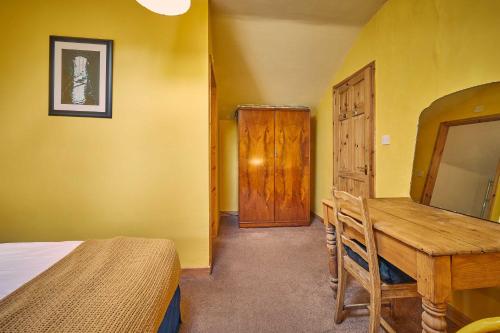 The Red Brick Barn - image 13