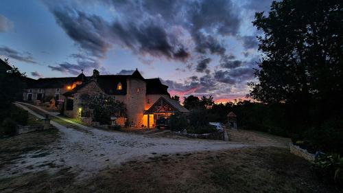 Gites des 3 Vallées - Chambre d'hôtes - Salignac-Eyvigues