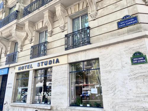 Hotel Studia - Hôtel - Paris