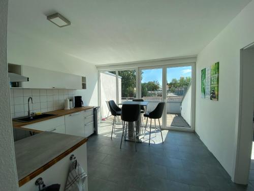 Wohnung mit 2 Einzelzimmer gemeinsamer Küchen/Bad/Balkon-Nutzung in Espelkamp, Deutschland