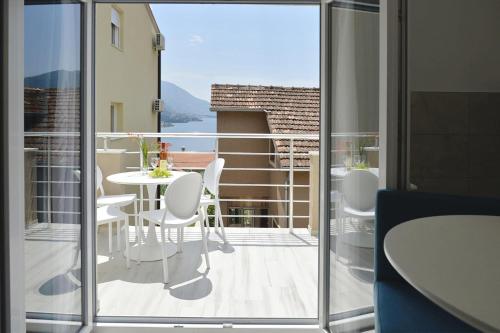 J & P Apartments Orahovac - image 9