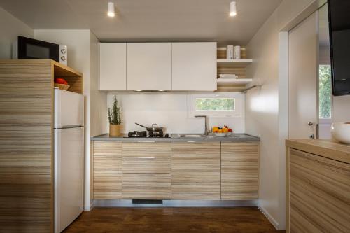 廚房, Maistra Camping Amarin Mobile homes in 蒙塞納