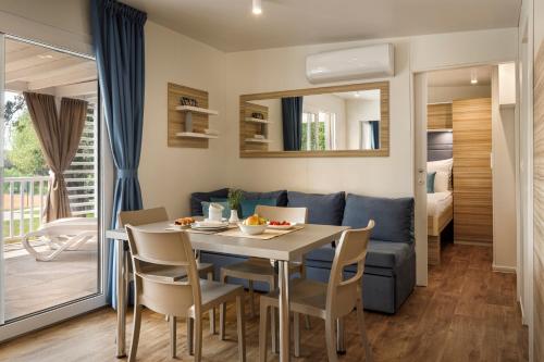 Mobile Homes Amarin - image 6