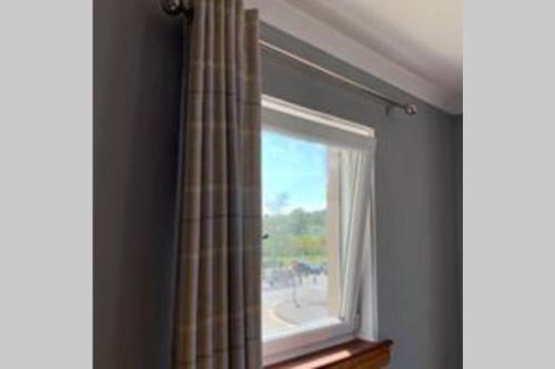 Creag Mhor Self Catering Holiday Apartment in แอบเบอร์โฟ