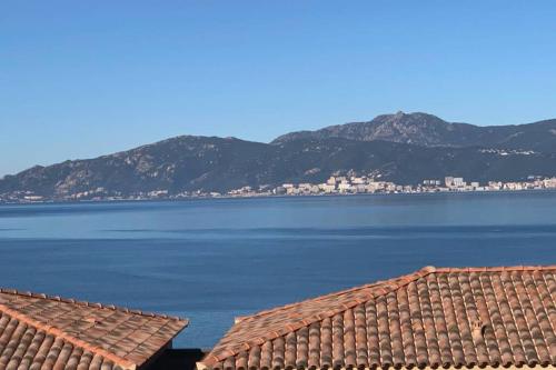 Appartement vue mer panoramique près de Porticcio