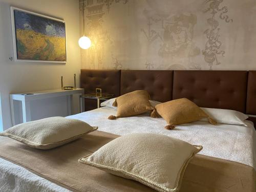 Rhona's Rooms B&B - image 14