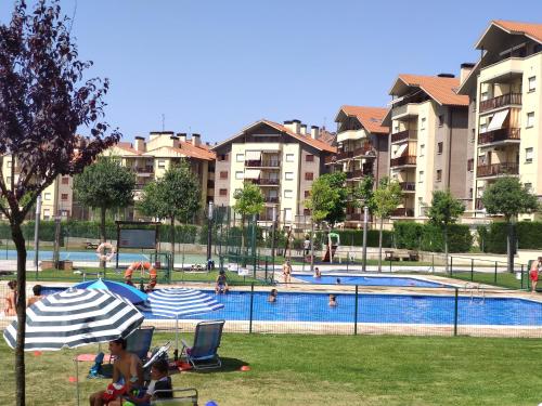  Apartamento Isabella, Pension in Jaca bei Badaguás