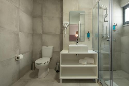 Bathroom, Lisbon Serviced Apartments - Campos in Lisbon