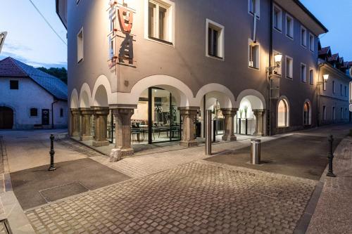 Hostel Situla - Accommodation - Novo Mesto