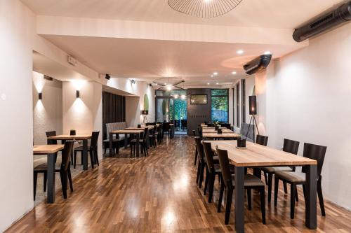 Restaurante, Hostel Situla in Novo Mesto