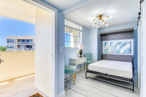 Futura Yacht Club #306 - image 5