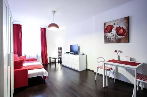 

Joe's Apartments - 1050