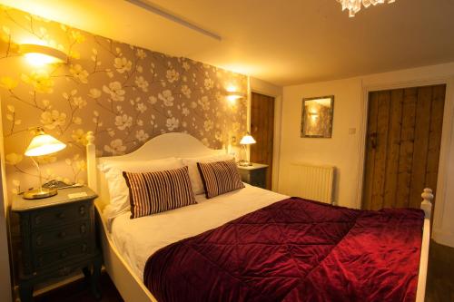 Hollybush Inn - image 7