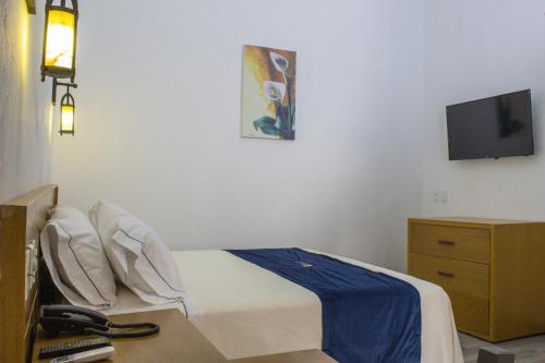 Standard Double Room image 3