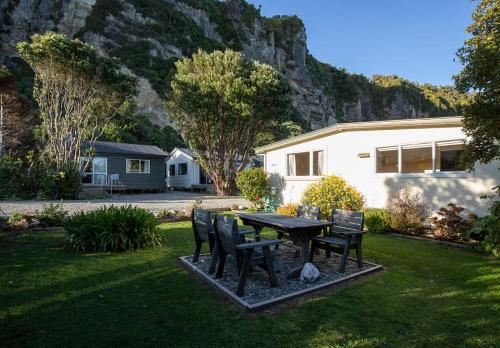 Punakaiki Beachfront Motels