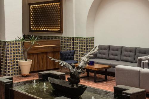 Hotel Real de Castilla Colonial - image 4