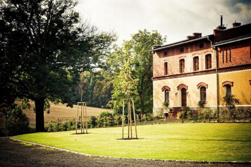 Pension Rothschildův dvůr - Hotel - Bělá