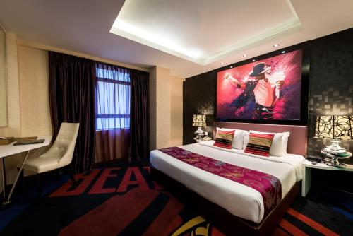 room detail thumbnail 1