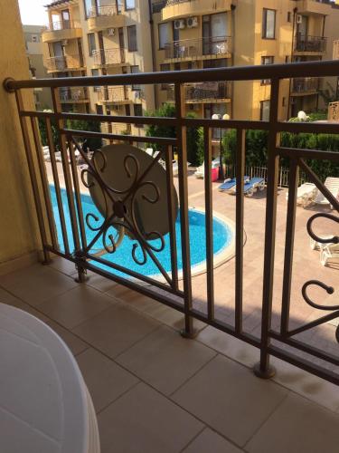 Luxury Apartment with pool view image 5