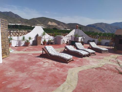 Apartamento n5 en Salobreña,zona rural con jacuzzi bárbacoa terraza con vistas impresionantes