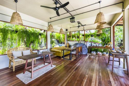 ห้องอาหาร, Baan Talay Resort & Yoga in อ่าวลึก