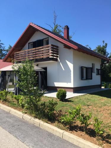 Holiday Home Kuća GORICA BLANCA - Accommodation - Fužine