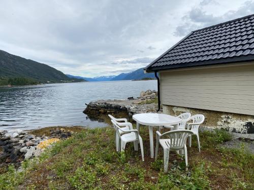 Askevika in Balestrand City Center