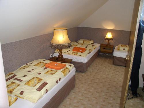 Sextuple Room