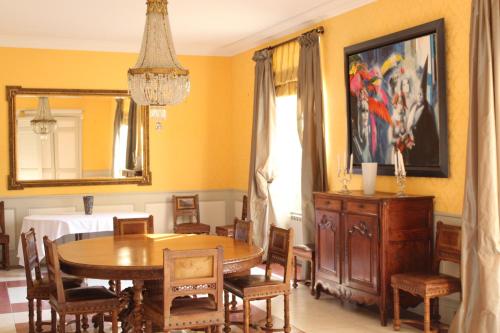 餐廳, Manoir de Bel Ébat (Manoir de Bel Ebat) in 克羅薩克