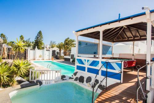 Los Tulipanes - image 6