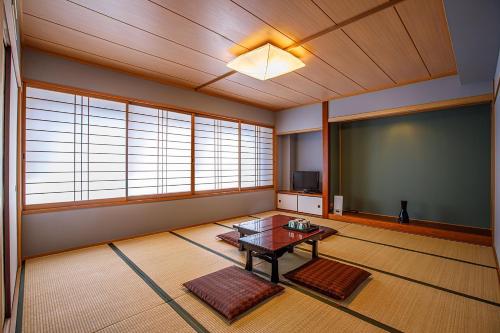 Japanese-Style Room - Non-Smoking