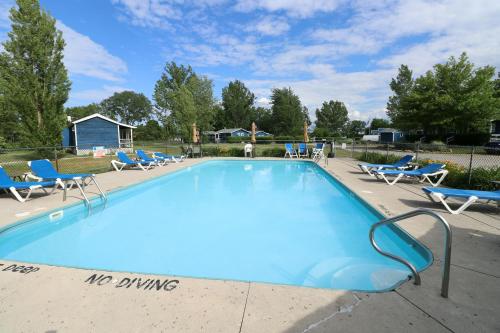 Bird's Nest Resort – Put-in-Bay, OH