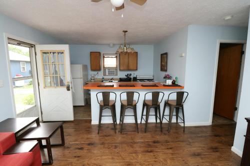Bird's Nest Resort – Put-in-Bay, OH