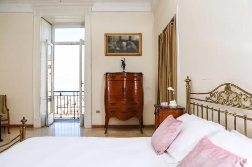 Nana Apartment with Sea View by Wonderful Italy gîte à louer Museo nazionale di San Martino