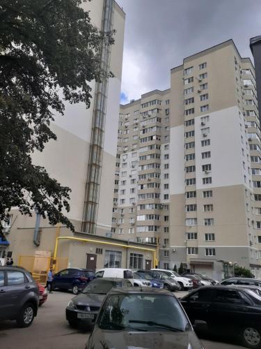 Центр площадь Победы Семейные Апартаменты с балконом 2х комнатные Первомайский проспект дом 76корпус3 - image 4