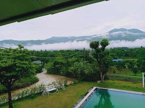 Đoi Co Thom Resort