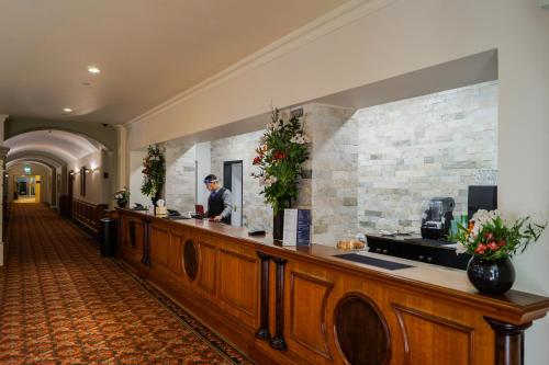 Vestabils, Hotel de France in St. Saviour