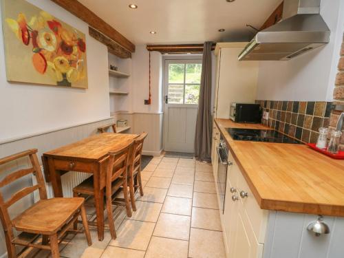 Preacher's Cottage - image 3